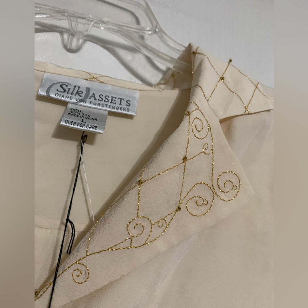 Diane Von Furstenberg Cream Button Down Blouse with Gold Embroidery NWT - Picture 4 of 6